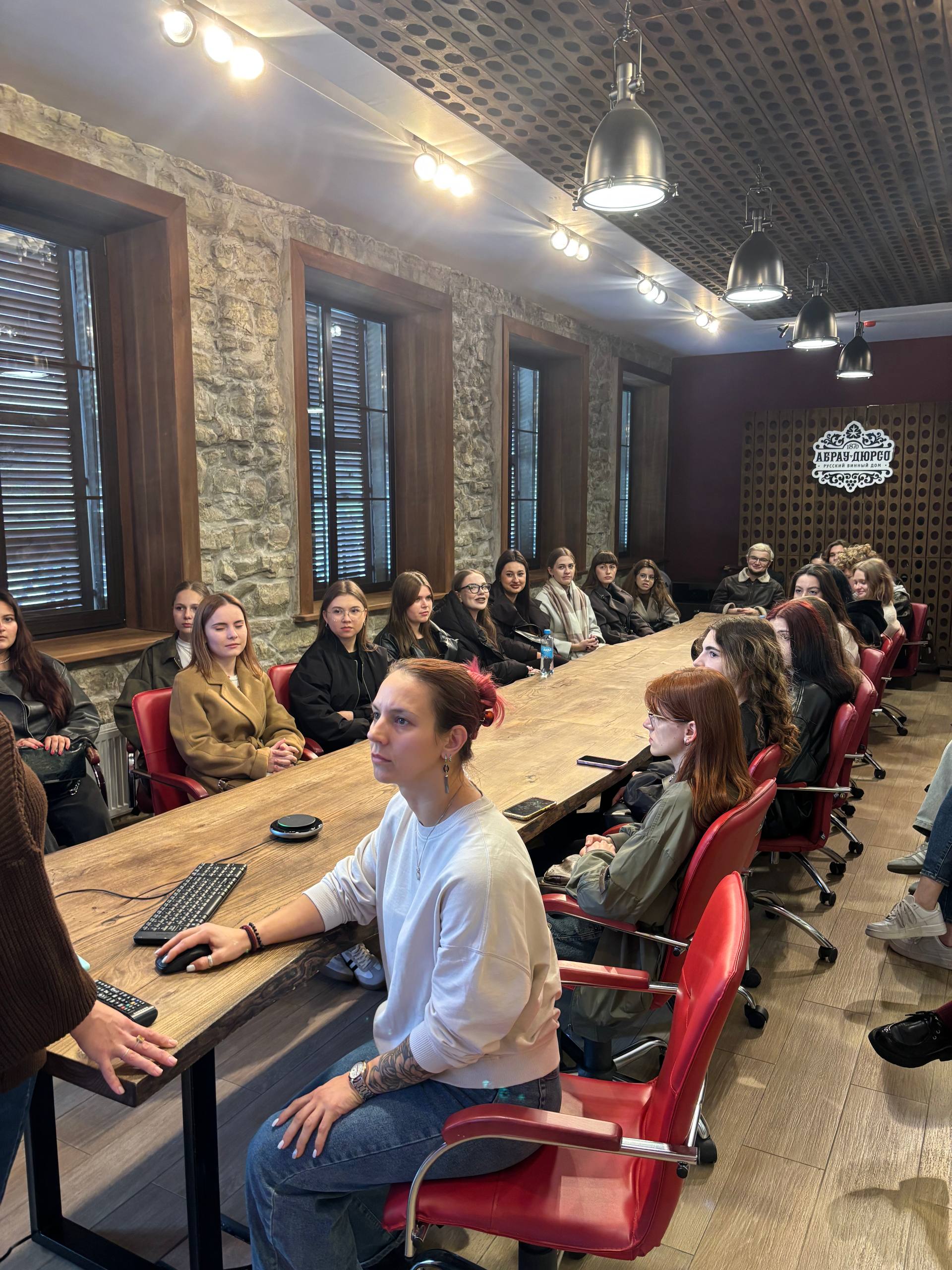Студенты Финансового университета встретились с руководством Центра винного туризма «Абрау-Дюрсо»