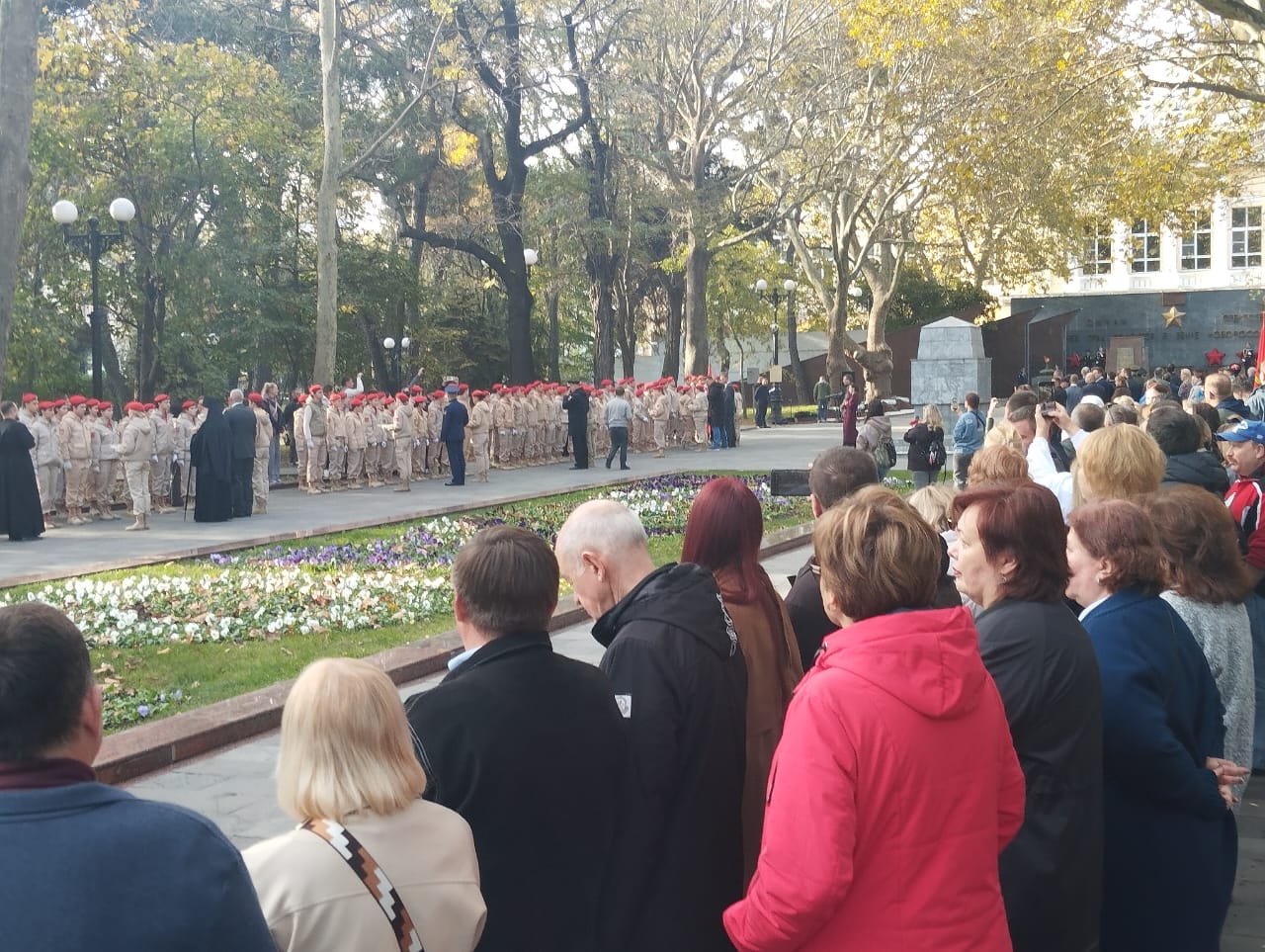 Участие в возложении цветов в честь празднования Дня народного единства