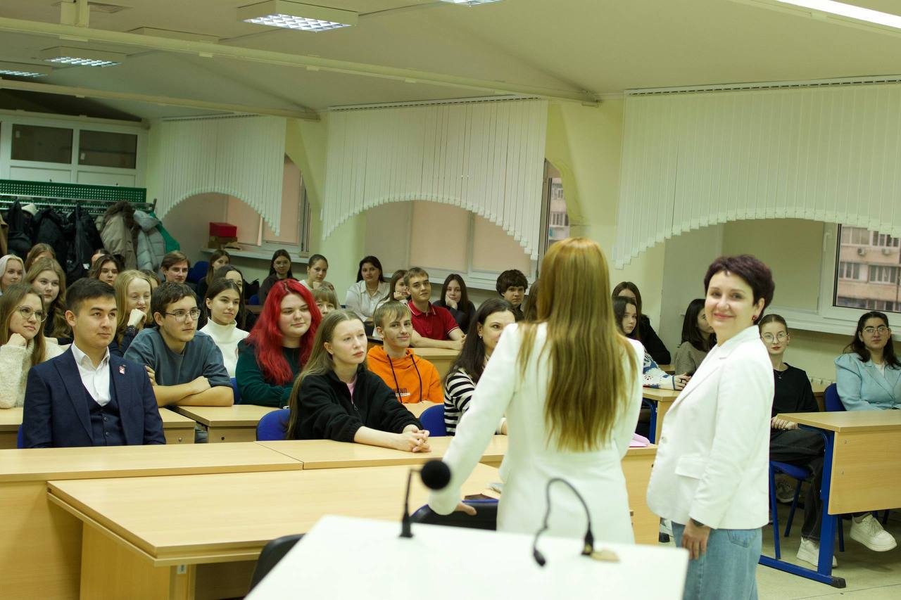 Лекция «Медиа и творчество» в Финансовом университете г. Новороссийск