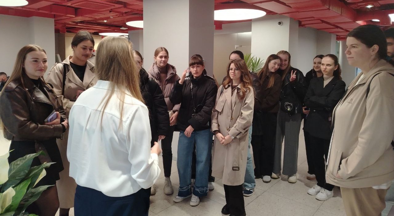 Студенты Финуниверситета посетили Альфа-банк